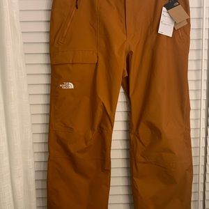 NWT-The North Face Snowboard Pants-Dry Vent
